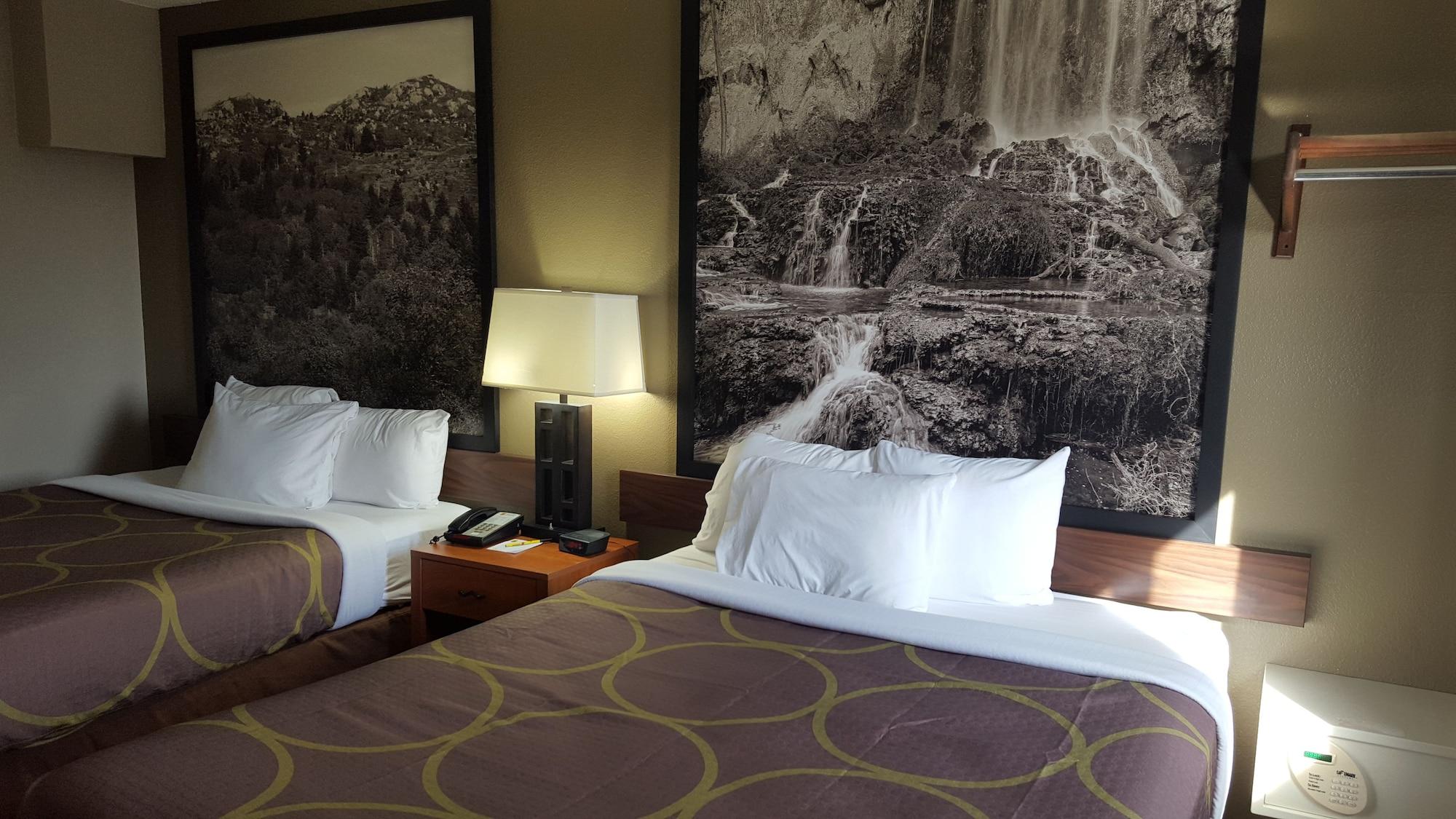 Super 8 By Wyndham Va