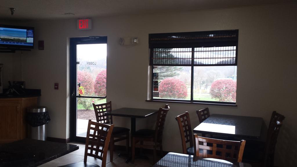 Super 8 By Wyndham Va