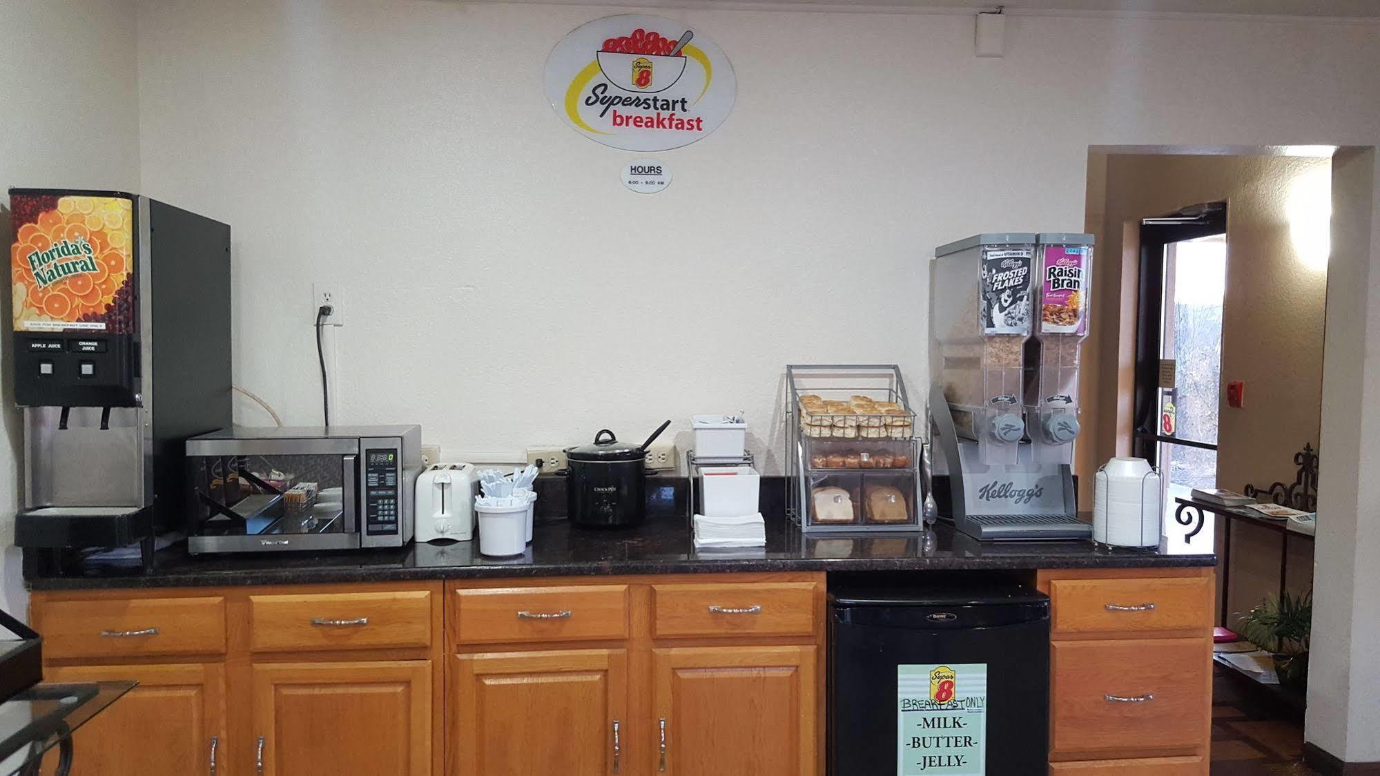 Hotel Super 8 By Wyndham Va